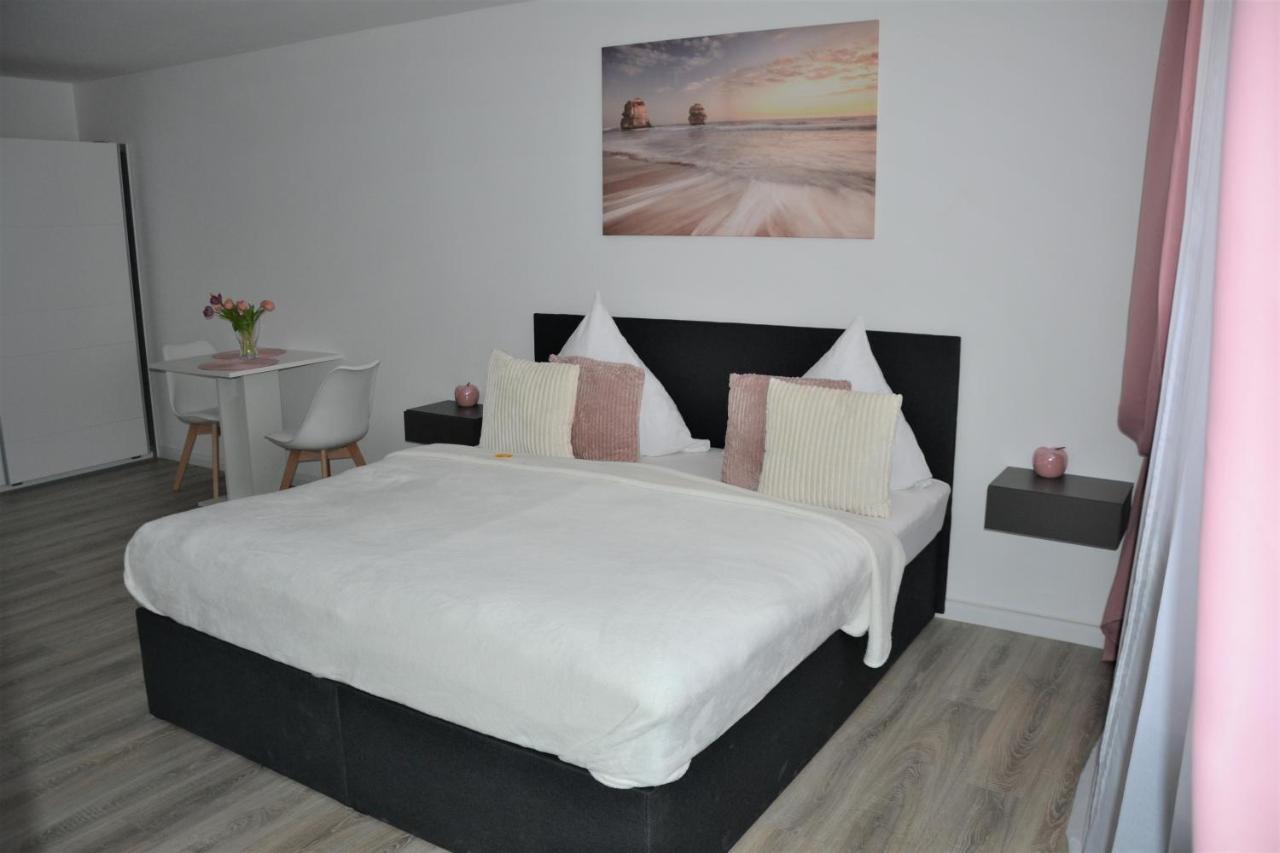 Sophie Flair Apartment คาร์ลสรูเฮอ ภายนอก รูปภาพ